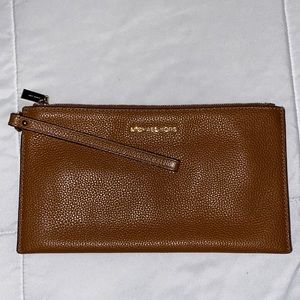 Michael Kors wristlet